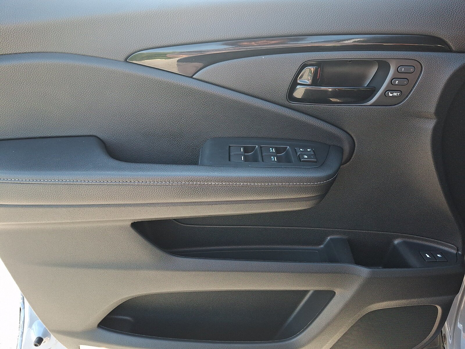 Used 2023 Honda Passport Elite image 12