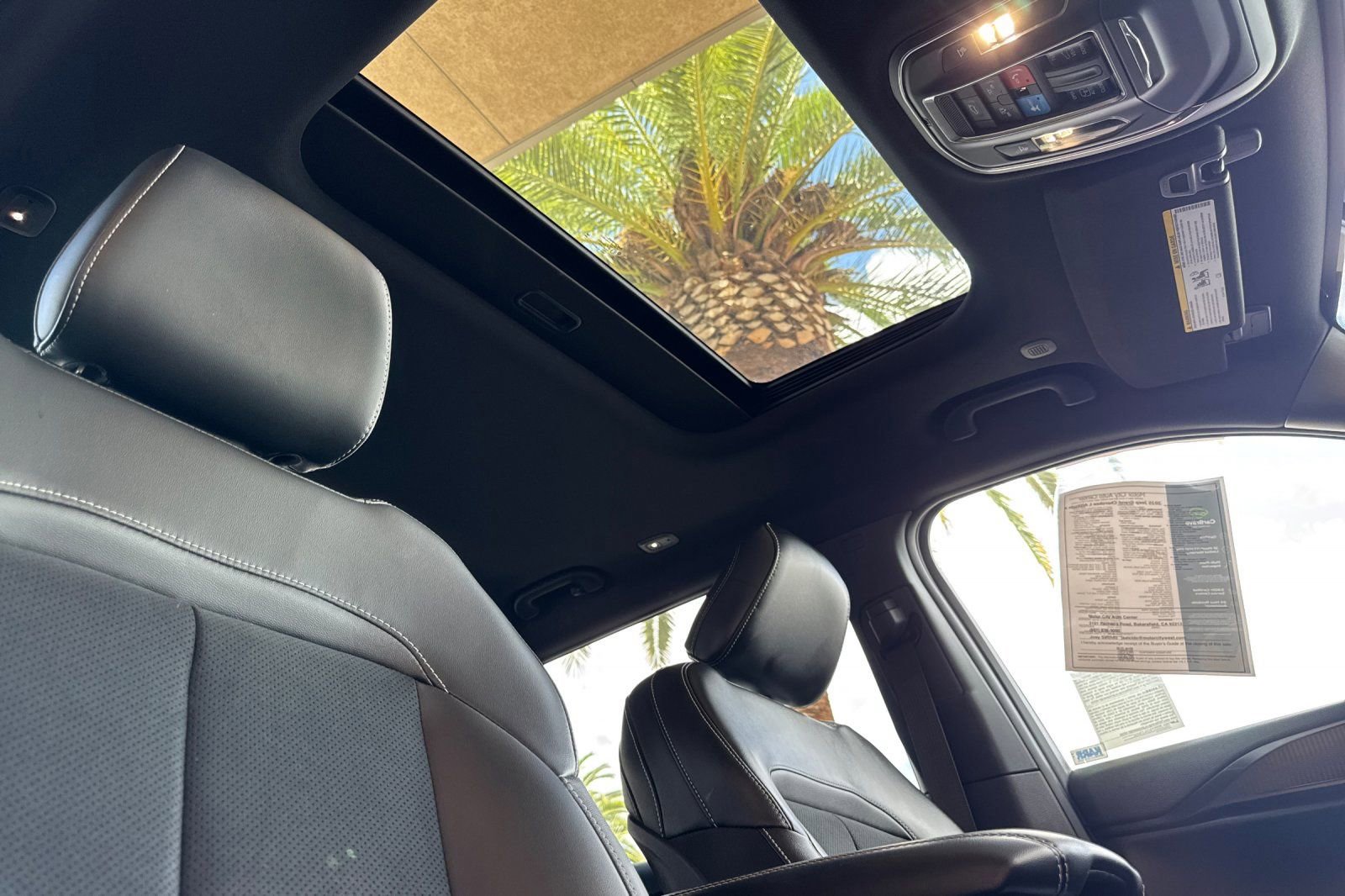 Used 2025 Jeep Grand Cherokee L Altitude AWD/4WD image 19
