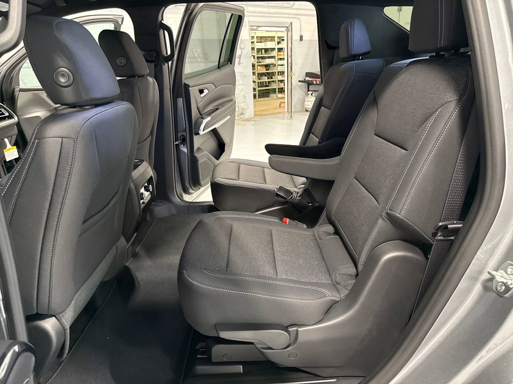 New 2026 Chevrolet Traverse LT w/ Midnight/Sport Edition FWD image 38