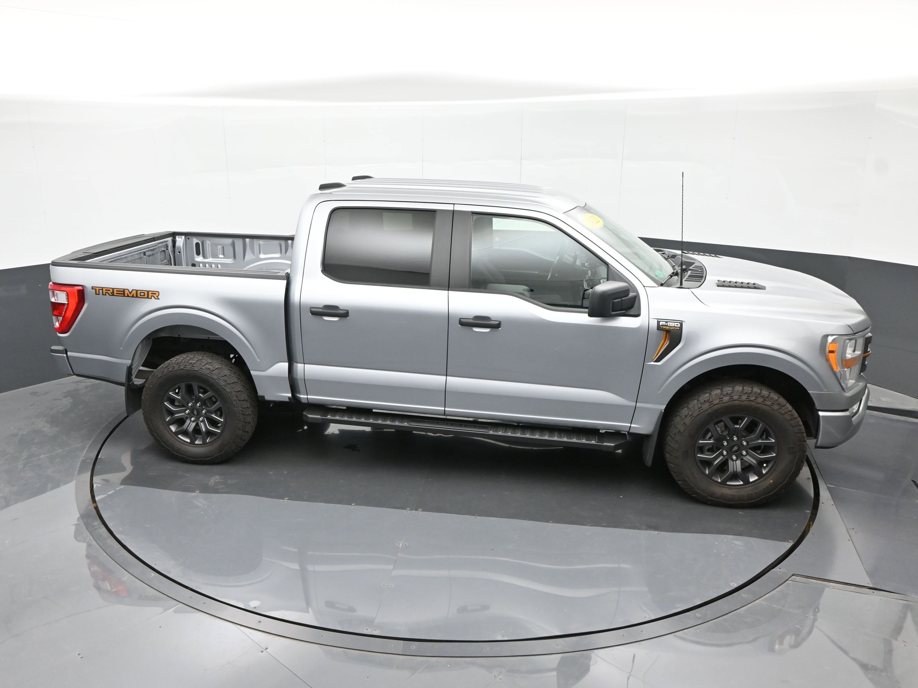 Used 2022 Ford F150 Tremor w/ Trailer Tow Package image 36