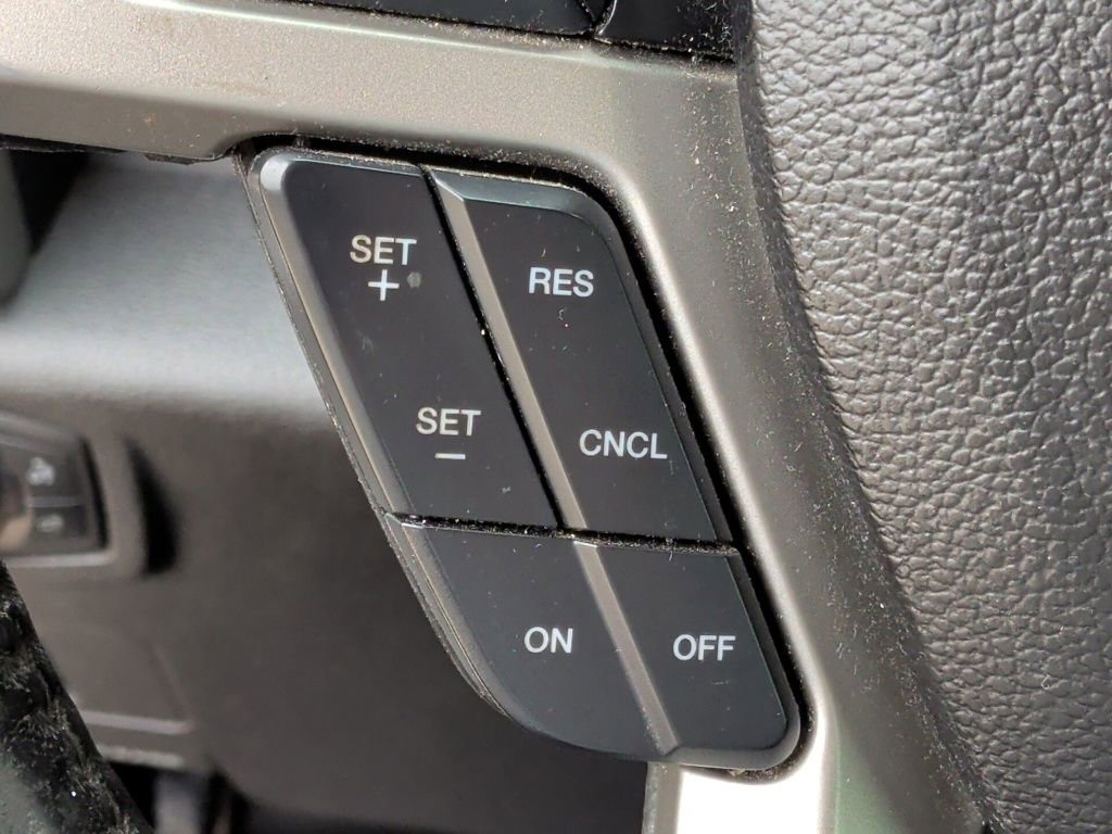 Used 2017 Ford F350 Lariat w/ Chrome Package image 20