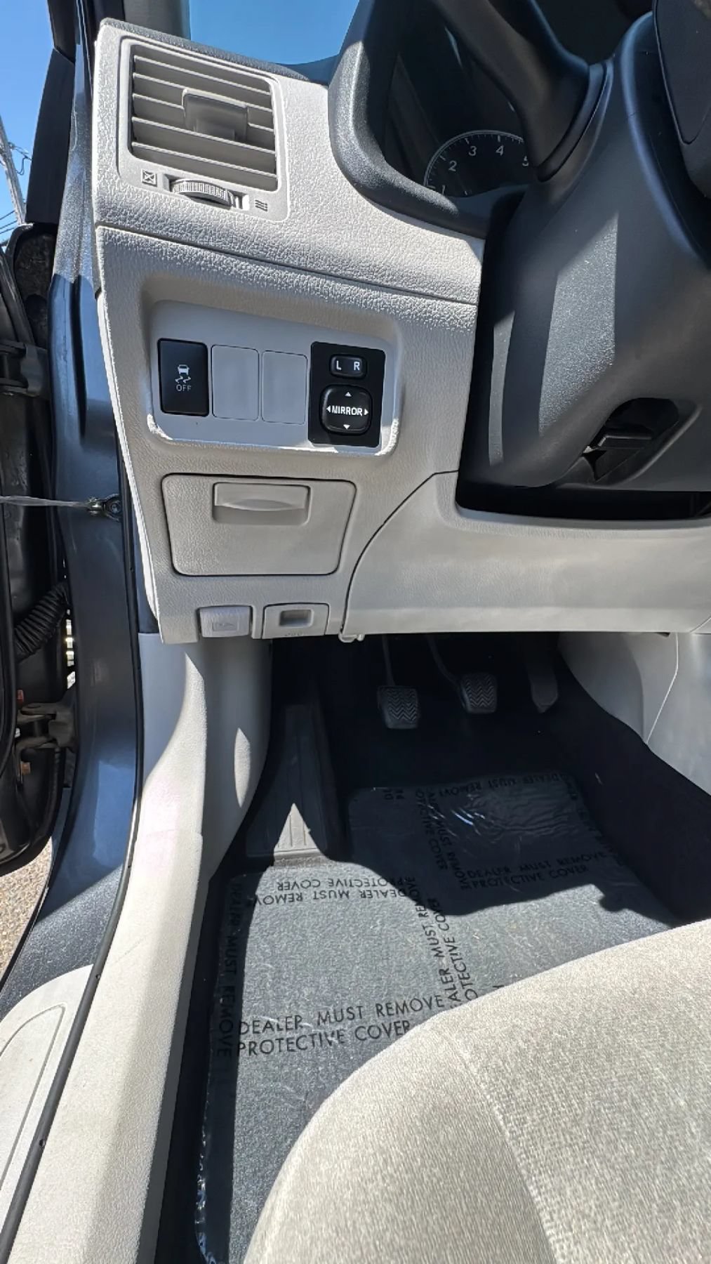 Used 2013 Toyota Corolla L FWD image 12