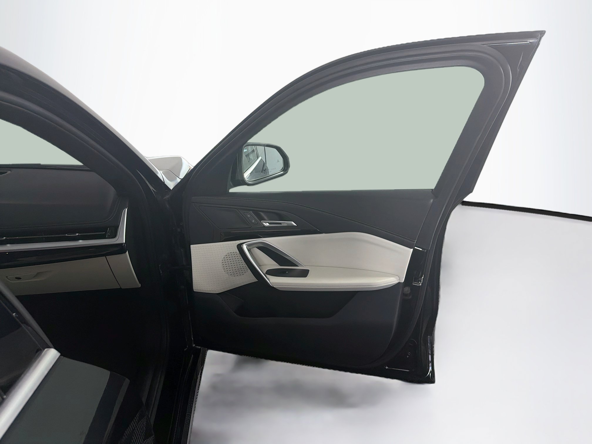 Used 2026 BMW X1 xDrive28i AWD/4WD image 35
