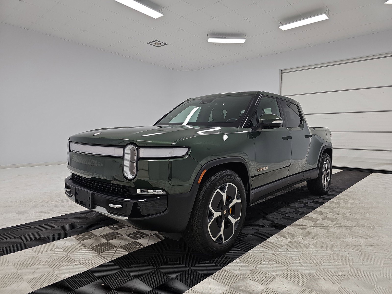 Used 2022 Rivian R1T Adventure