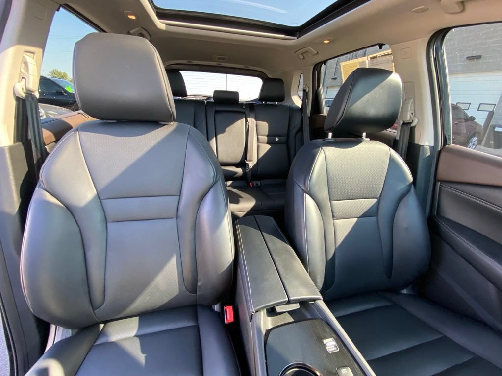 Used 2023 Nissan Rogue SV w/ SV Premium B Package FWD image 28