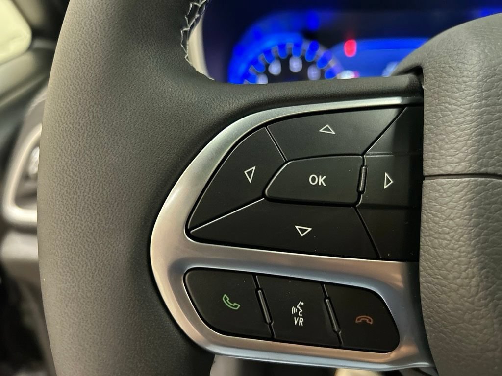 New 2027 Chrysler Pacifica Limited FWD image 21