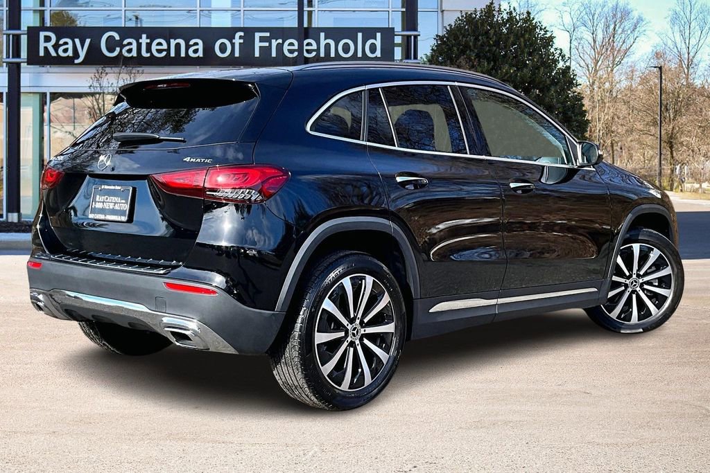 Certified 2022 Mercedes-Benz GLA 250 4MATIC image 2