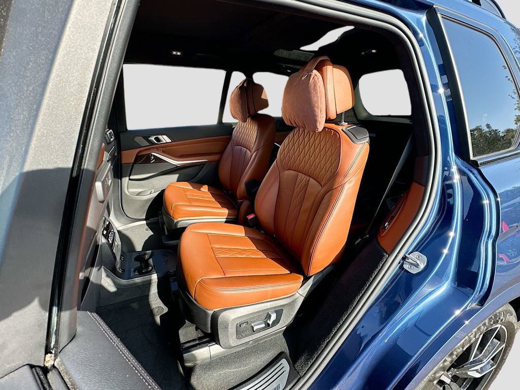 Used 2020 BMW X7 xDrive40i w/ M Sport Package image 26