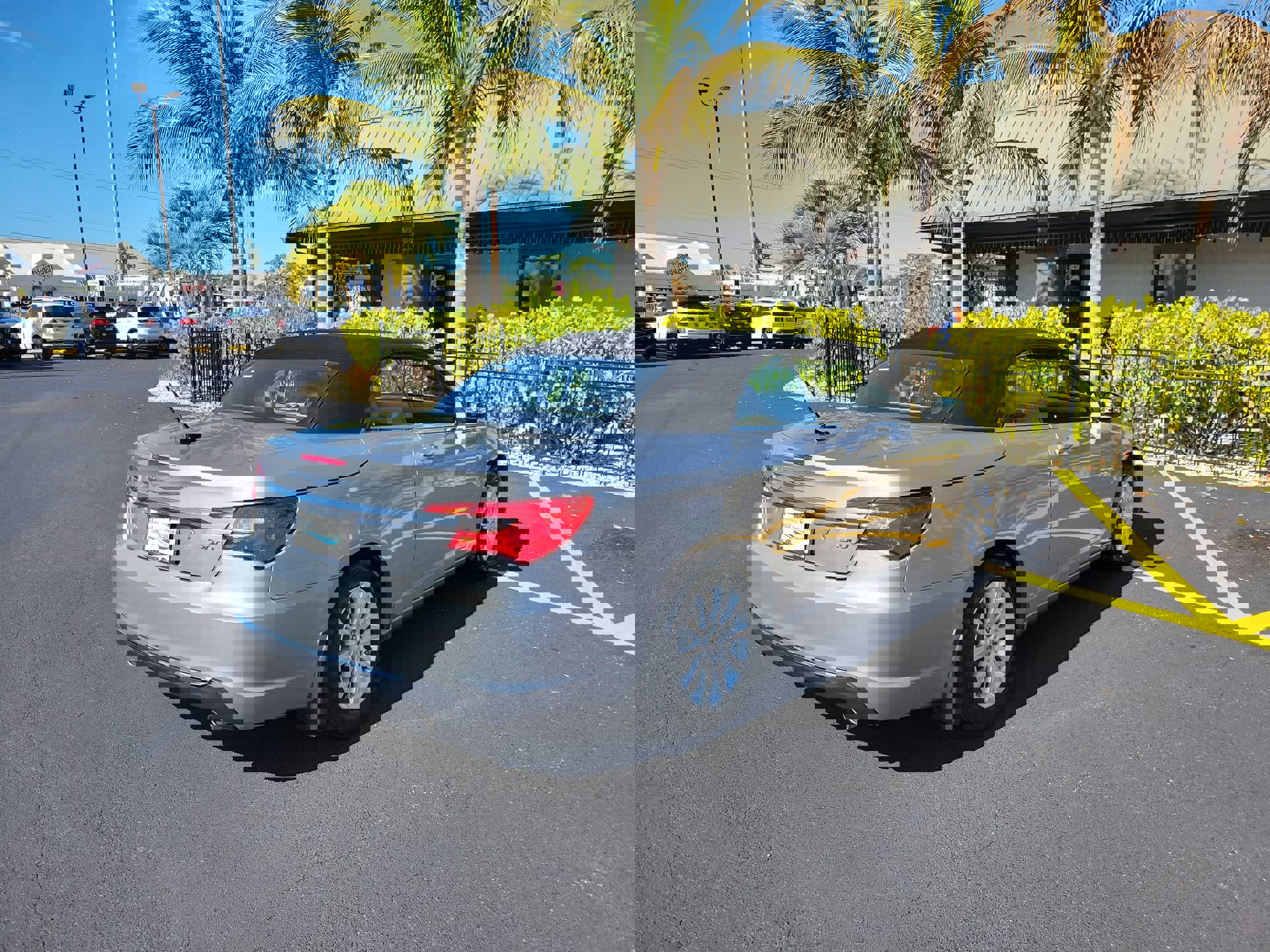 Used 2014 Chrysler 200 Touring image 6