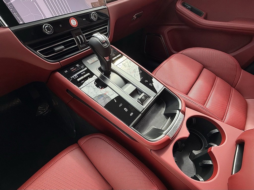 New 2026 Porsche Macan GTS image 16