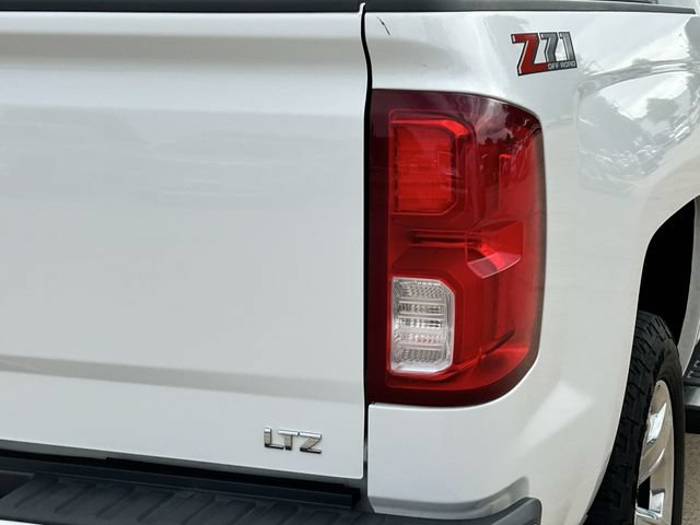 Used 2018 Chevrolet Silverado 1500 LTZ Z71 w/ LTZ Plus Package AWD/4WD image 8