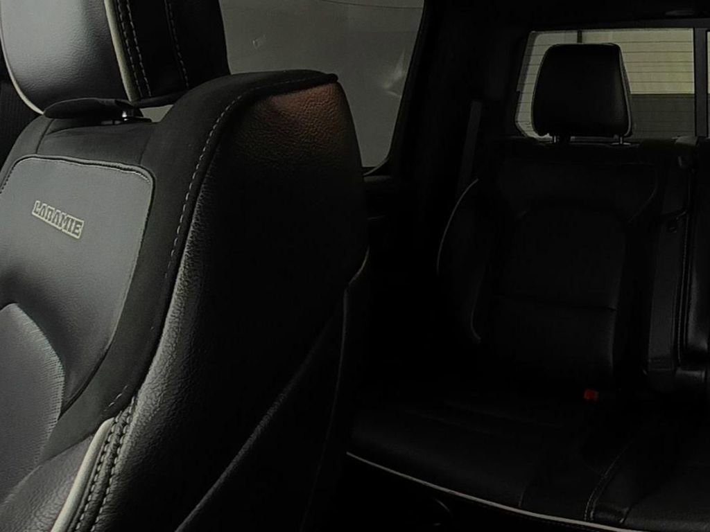 Used 2025 RAM 1500 Laramie AWD/4WD image 24