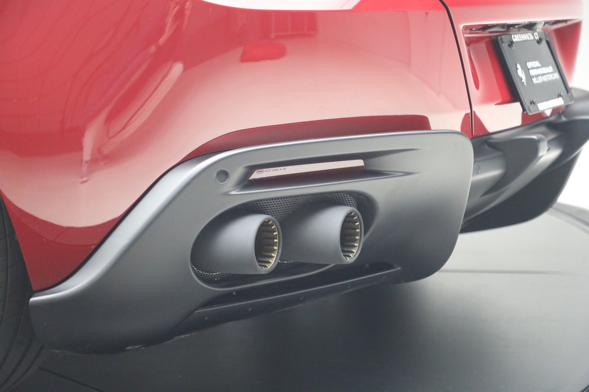 Certified 2025 Ferrari Roma Spider RWD image 38