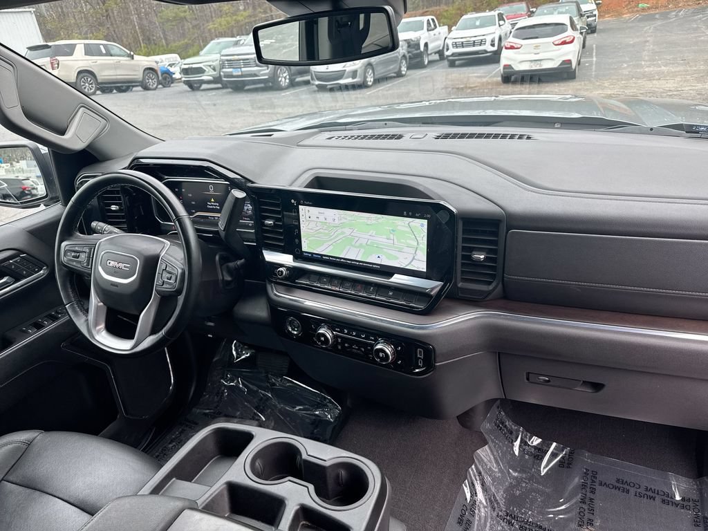 Used 2024 GMC Sierra 1500 SLT AWD/4WD image 30