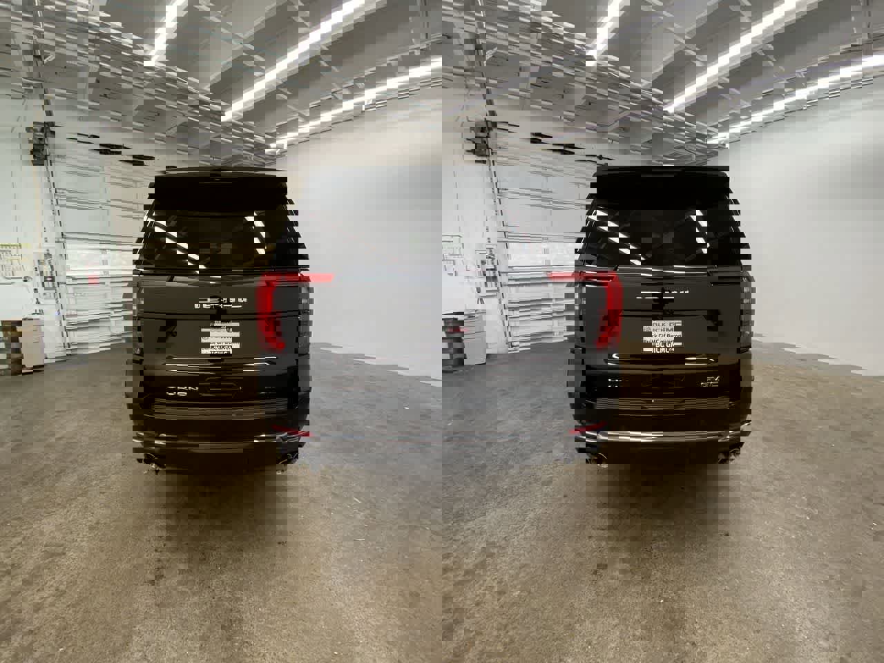 Used 2025 GMC Yukon Denali Ultimate w/ LPO, Floor Liner Package image 5