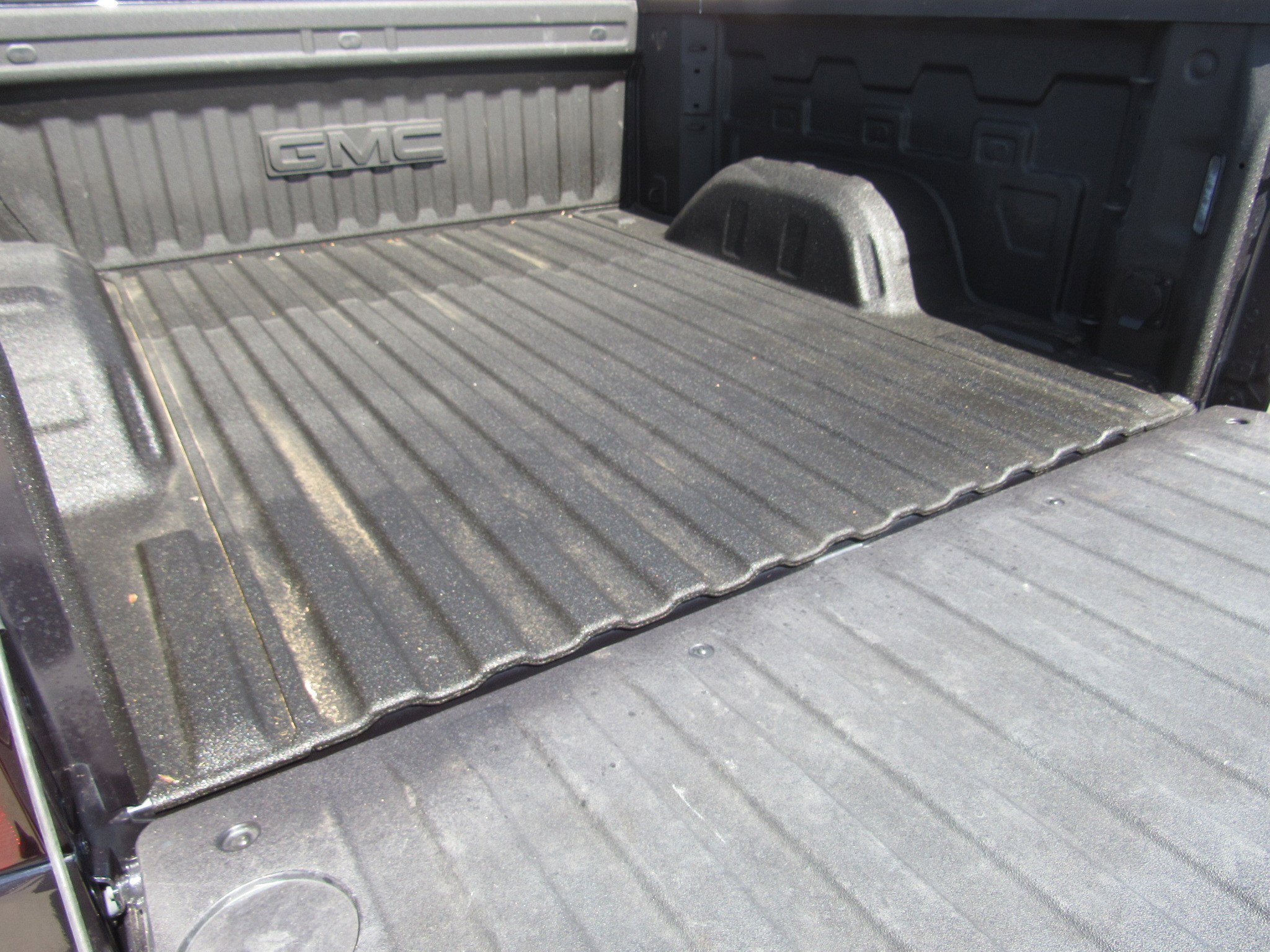 Used 2025 GMC Sierra 1500 Elevation image 8