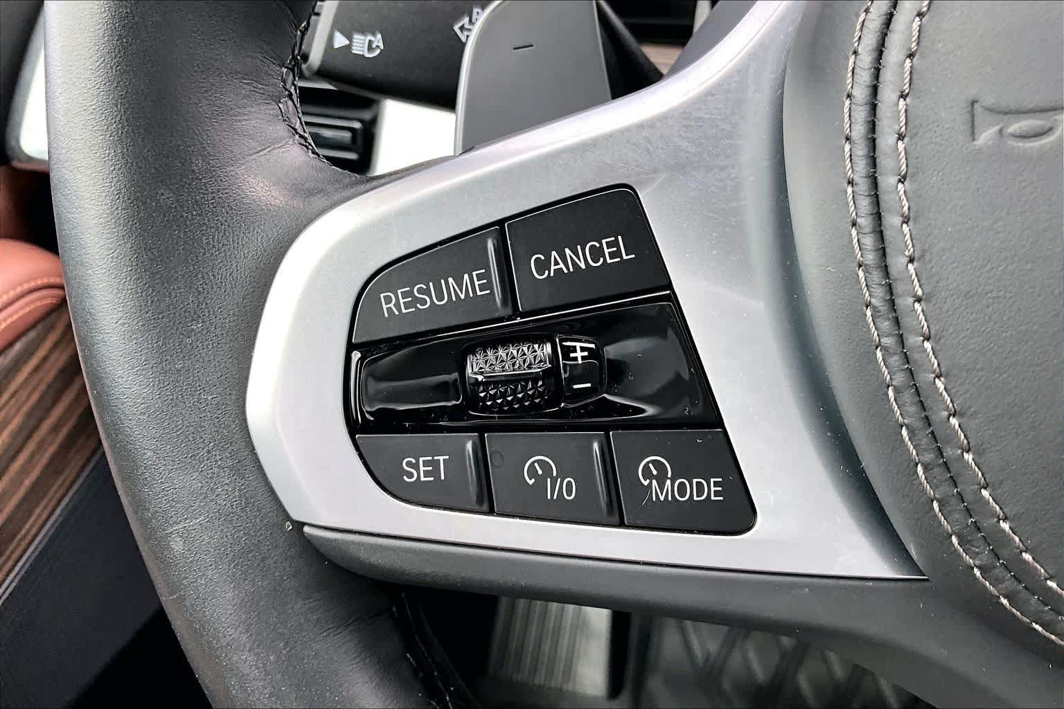 Used 2025 BMW X5 sDrive40i w/ M Sport Package RWD image 24