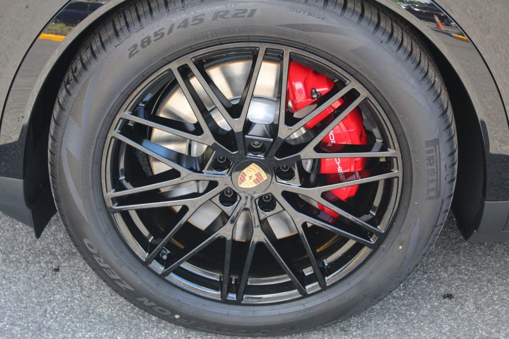 New 2026 Porsche Cayenne S image 15