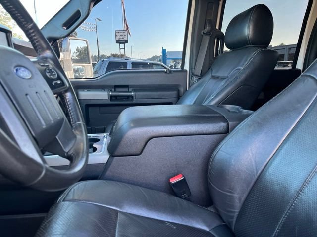Used 2016 Ford F250 Lariat w/ Lariat Ultimate Package AWD/4WD image 9