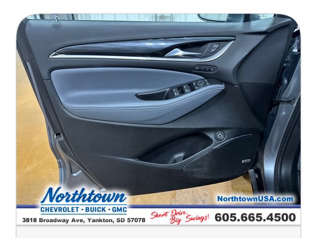 Used 2020 Buick Enclave Premium w/ Surround and Sites Package AWD/4WD image 10