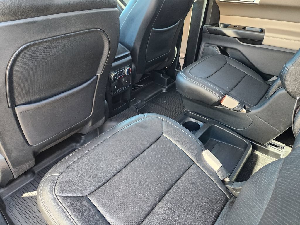 Used 2020 Ford Explorer XLT w/ Comfort Package AWD/4WD image 25