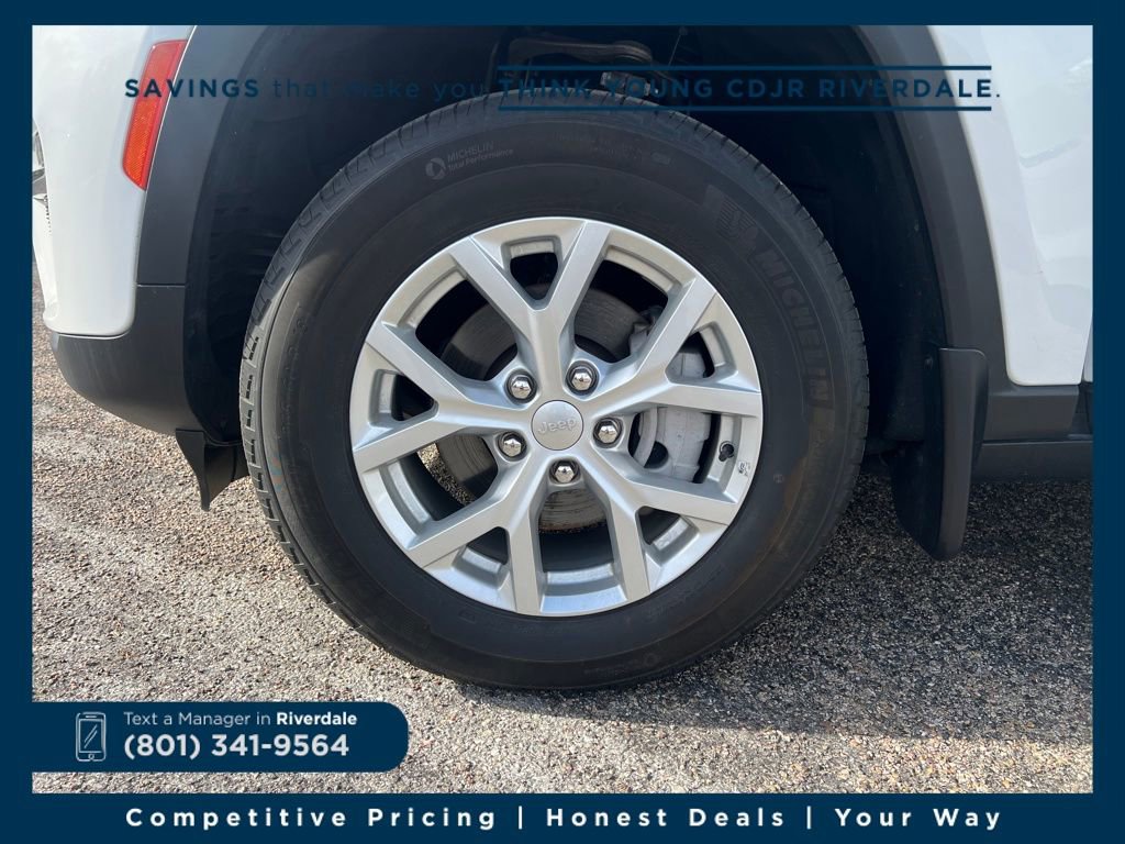 Used 2023 Jeep Grand Cherokee Limited w/ MOPAR Finishing Package image 26