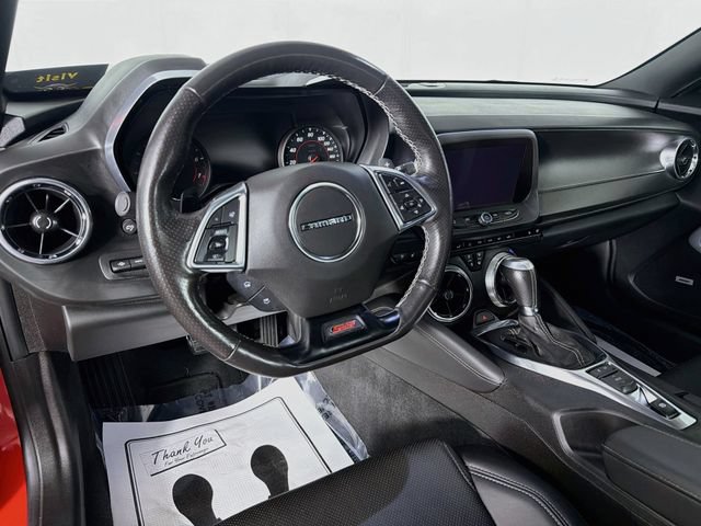 Used 2018 Chevrolet Camaro SS RWD image 9