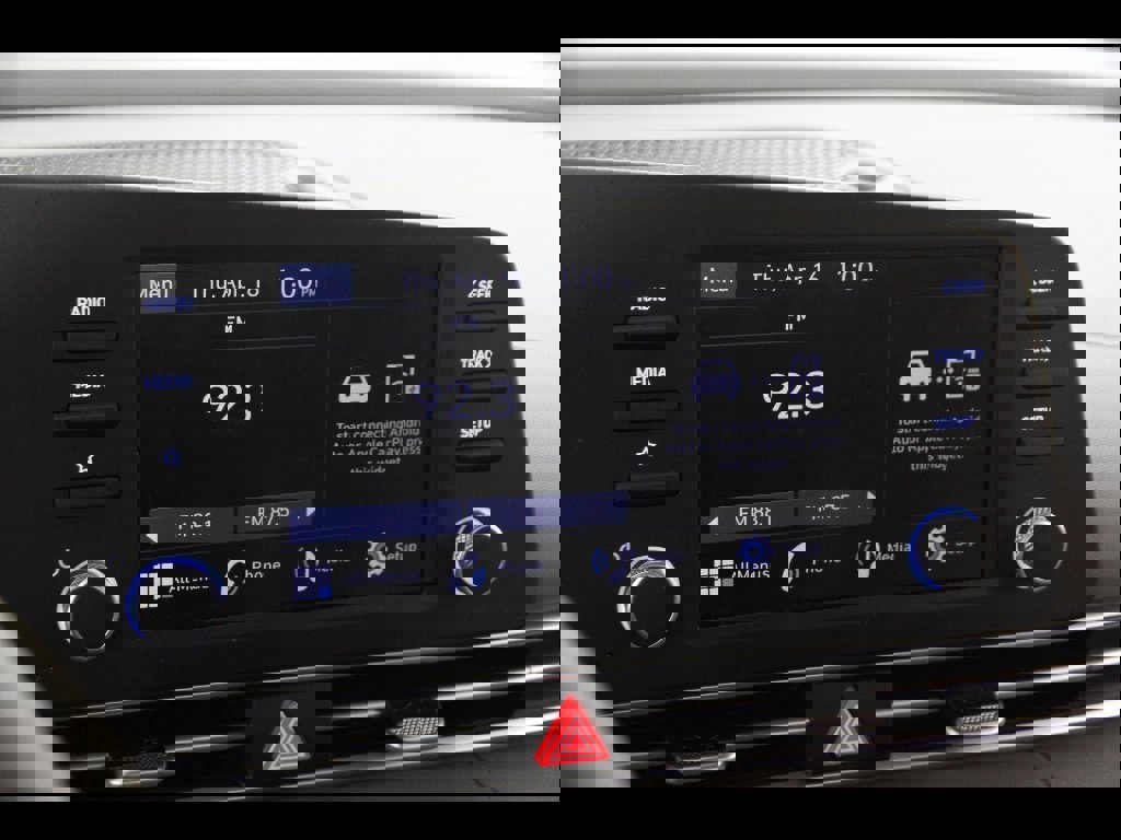 Certified 2025 Hyundai Elantra Sport image 10