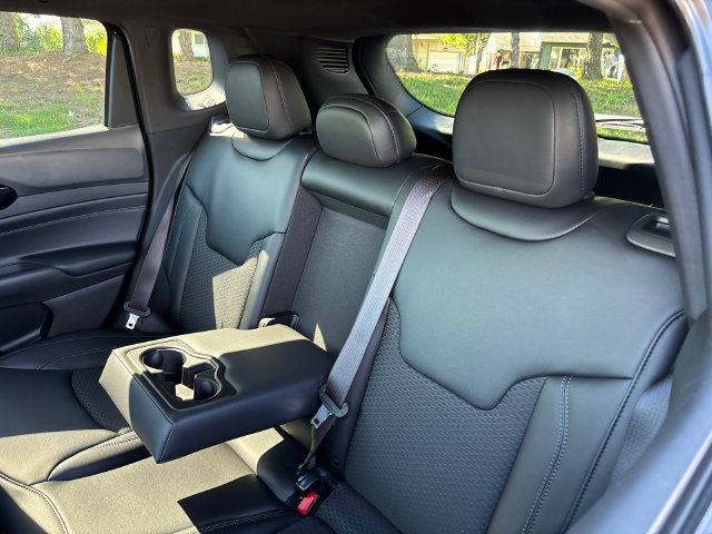 New 2026 Jeep Compass Latitude AWD/4WD image 3