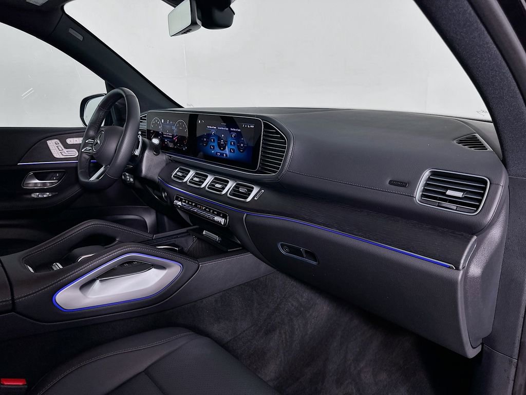Used 2025 Mercedes-Benz GLS 450 4MATIC image 30