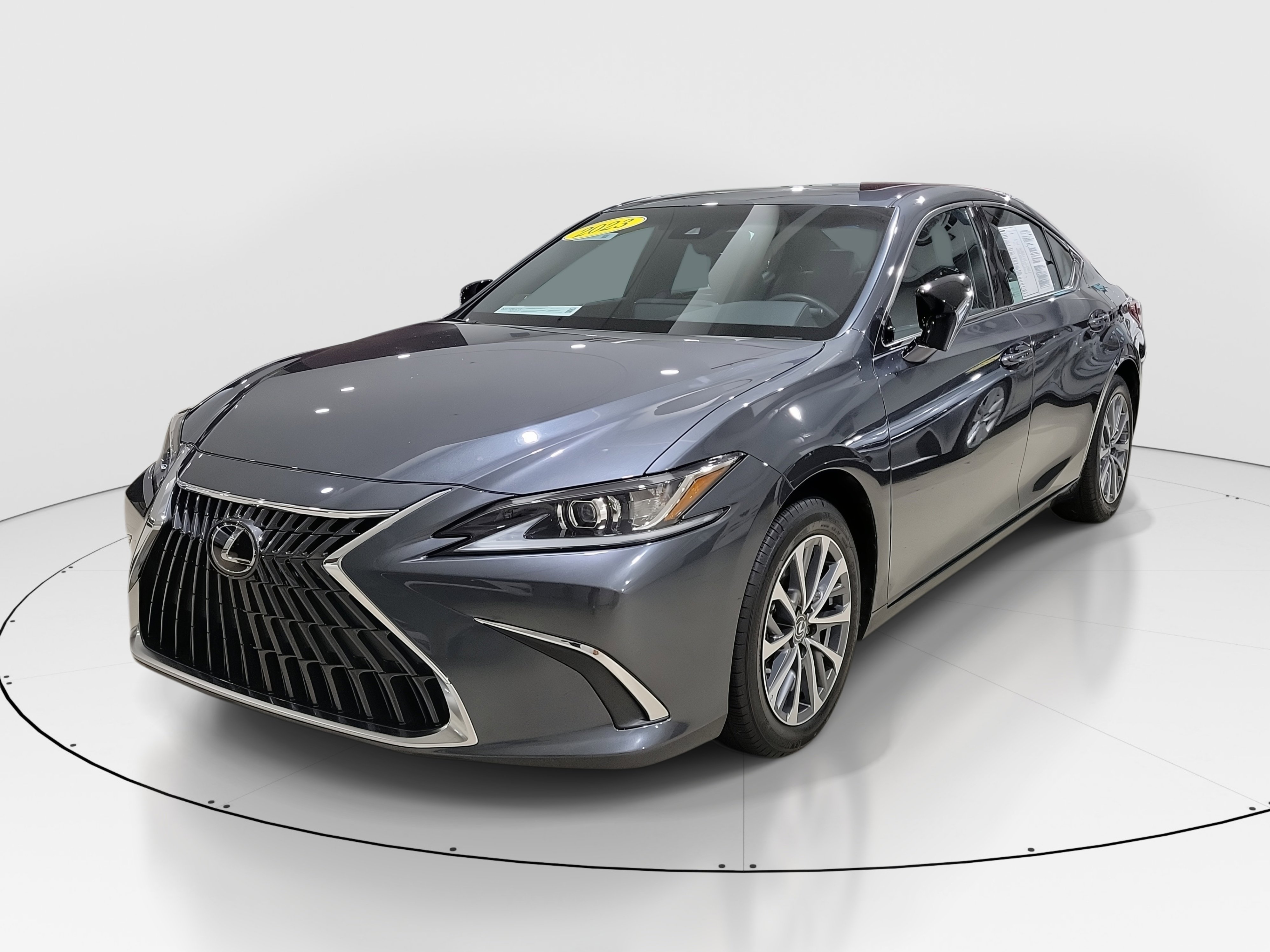 Used 2023 Lexus ES 350 w/ Accessory Package (Z2) image 3