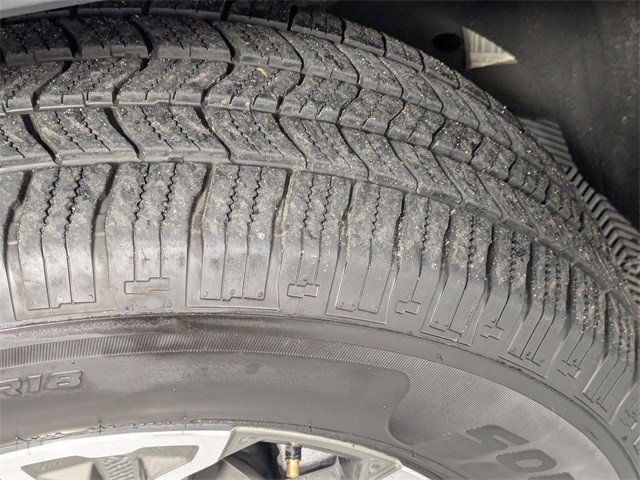 Used 2024 GMC Sierra 1500 SLT image 7