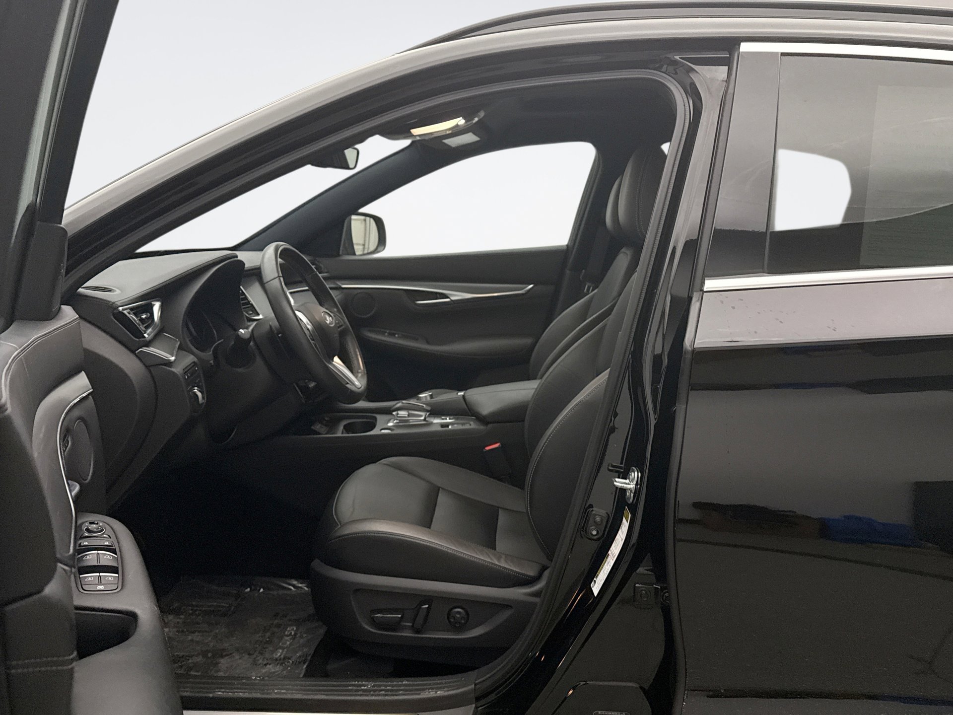 Used 2024 INFINITI QX55 Luxe w/ Cargo Package image 8