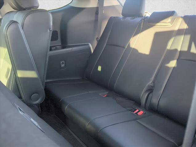 Used 2021 Toyota Highlander Limited image 24