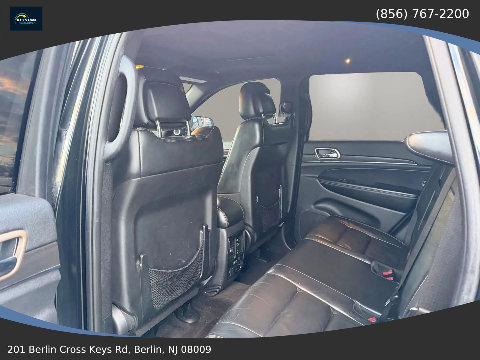 Used 2017 Jeep Grand Cherokee Limited AWD/4WD image 28