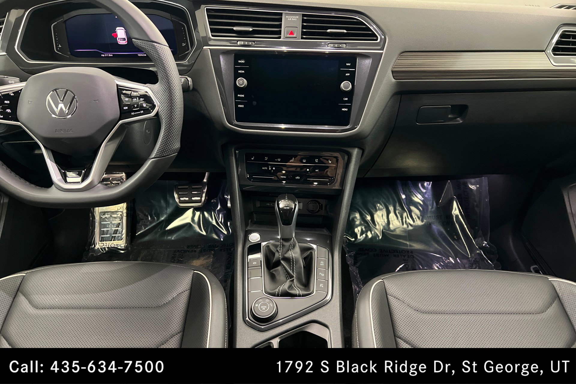 Used 2024 Volkswagen Tiguan SEL R-Line image 13