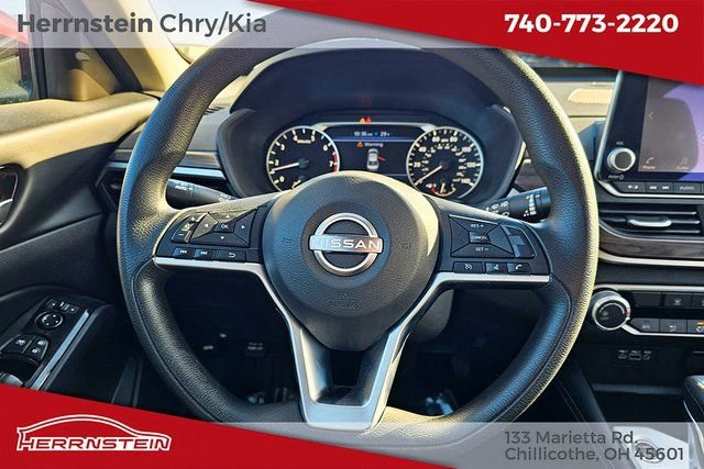 Used 2023 Nissan Altima 2.5 SV image 10