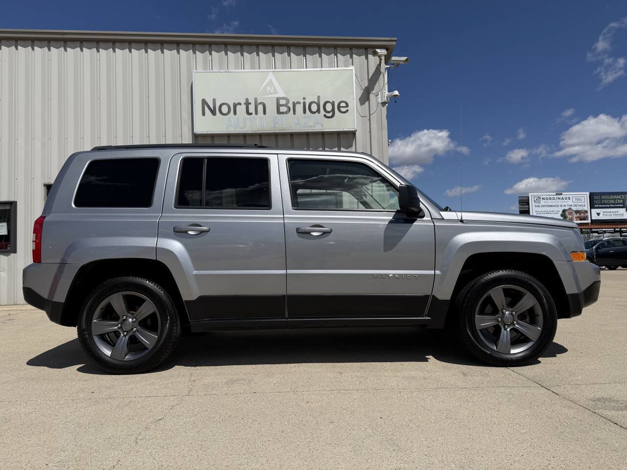 Used 2015 Jeep Patriot High Altitude AWD/4WD image 25