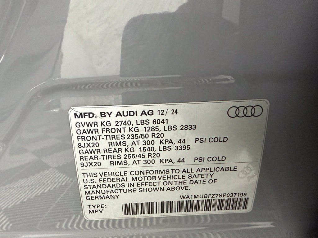 Used 2025 Audi Q4 e-tron Prestige w/ Black Optic Package AWD/4WD image 24