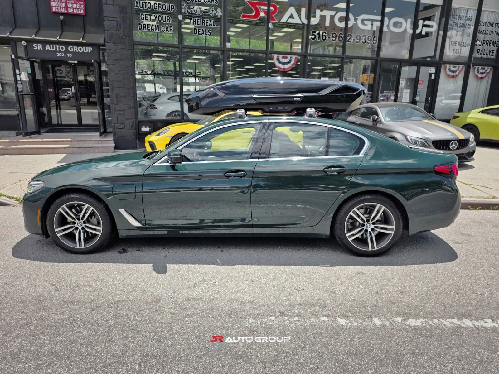 Used 2021 BMW 530e xDrive w/ Executive Package AWD/4WD image 5
