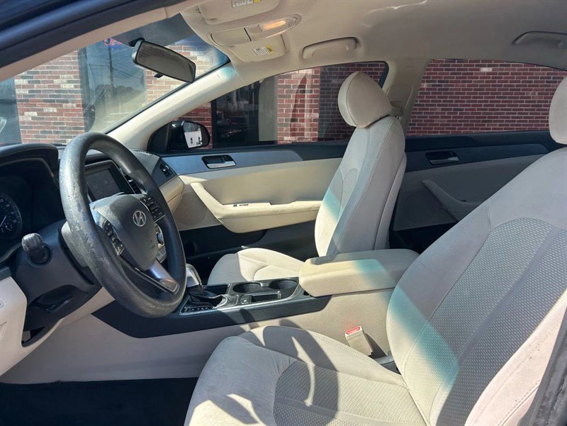 Used 2018 Hyundai Sonata SE FWD image 9