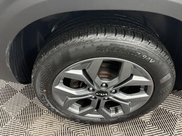Certified 2024 Kia Seltos S image 28