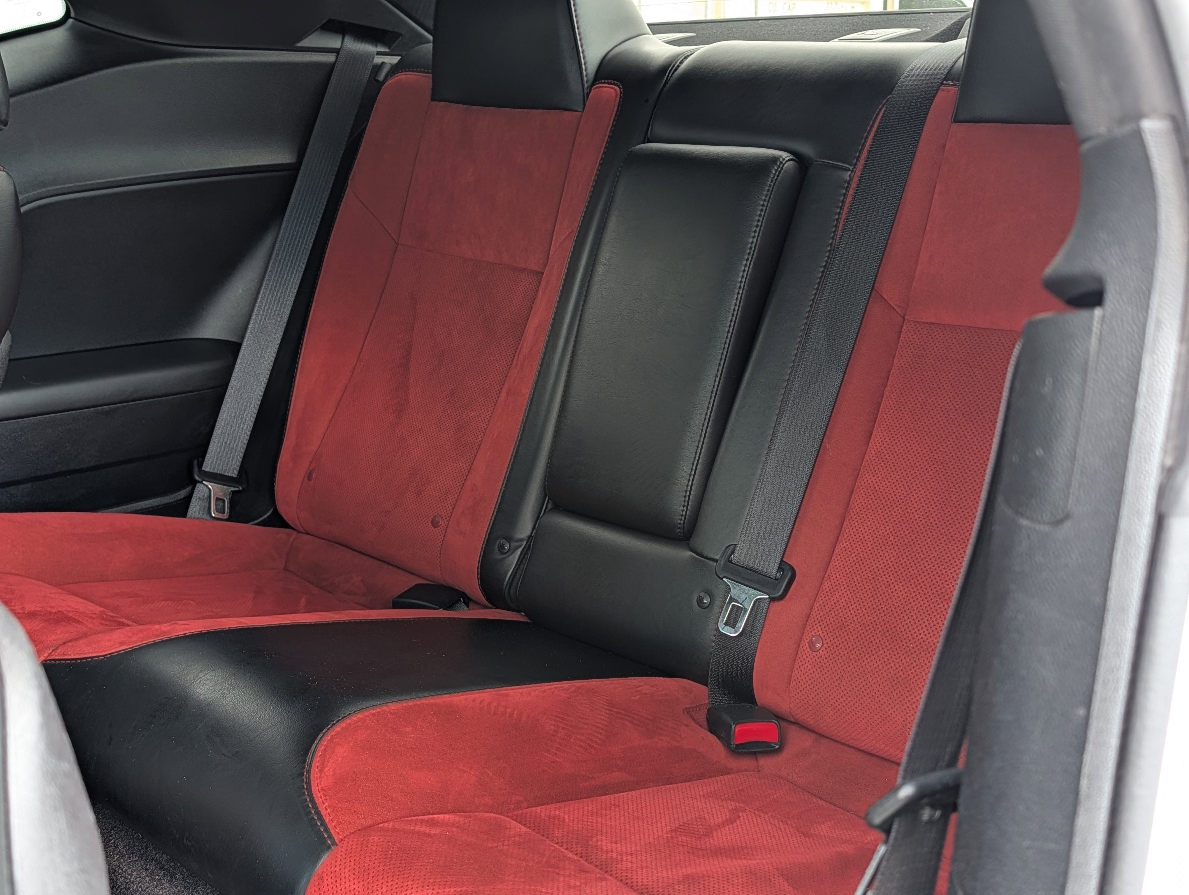 Used 2018 Dodge Challenger R/T Plus RWD image 16