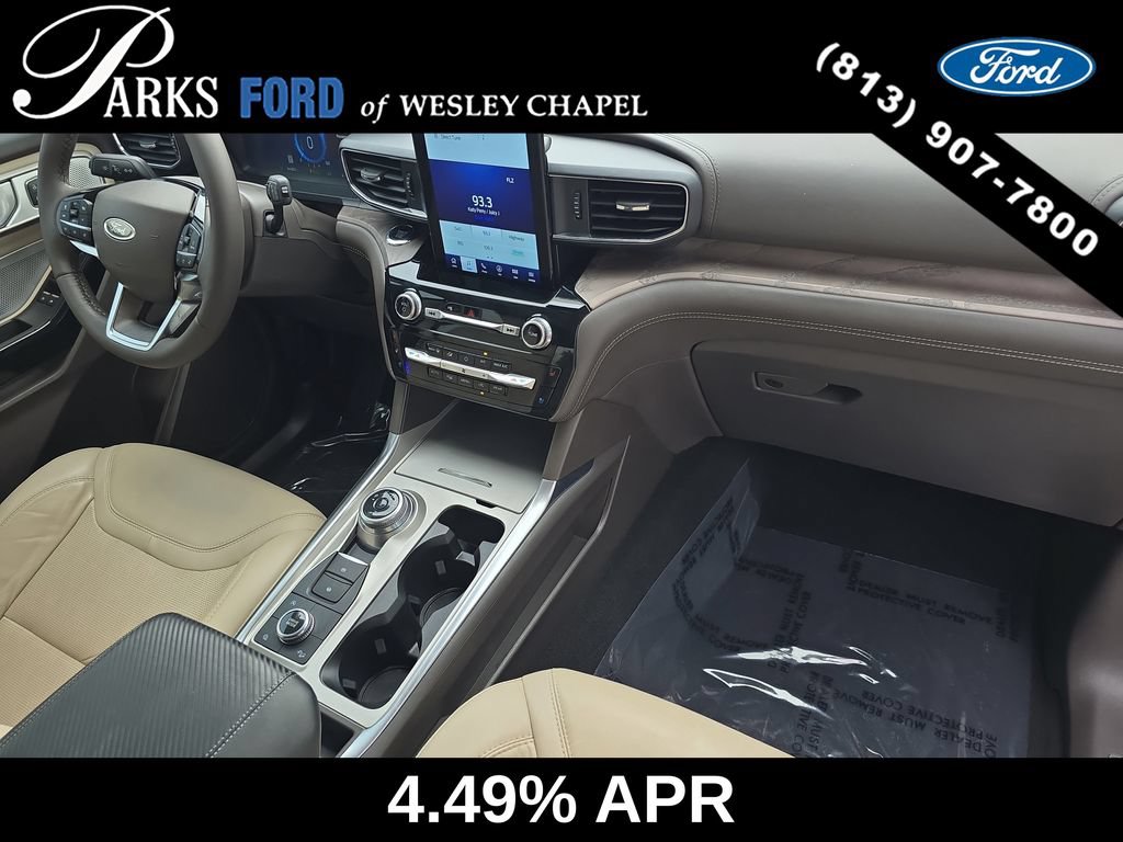 Certified 2024 Ford Explorer Platinum w/ Technology Package AWD/4WD image 10