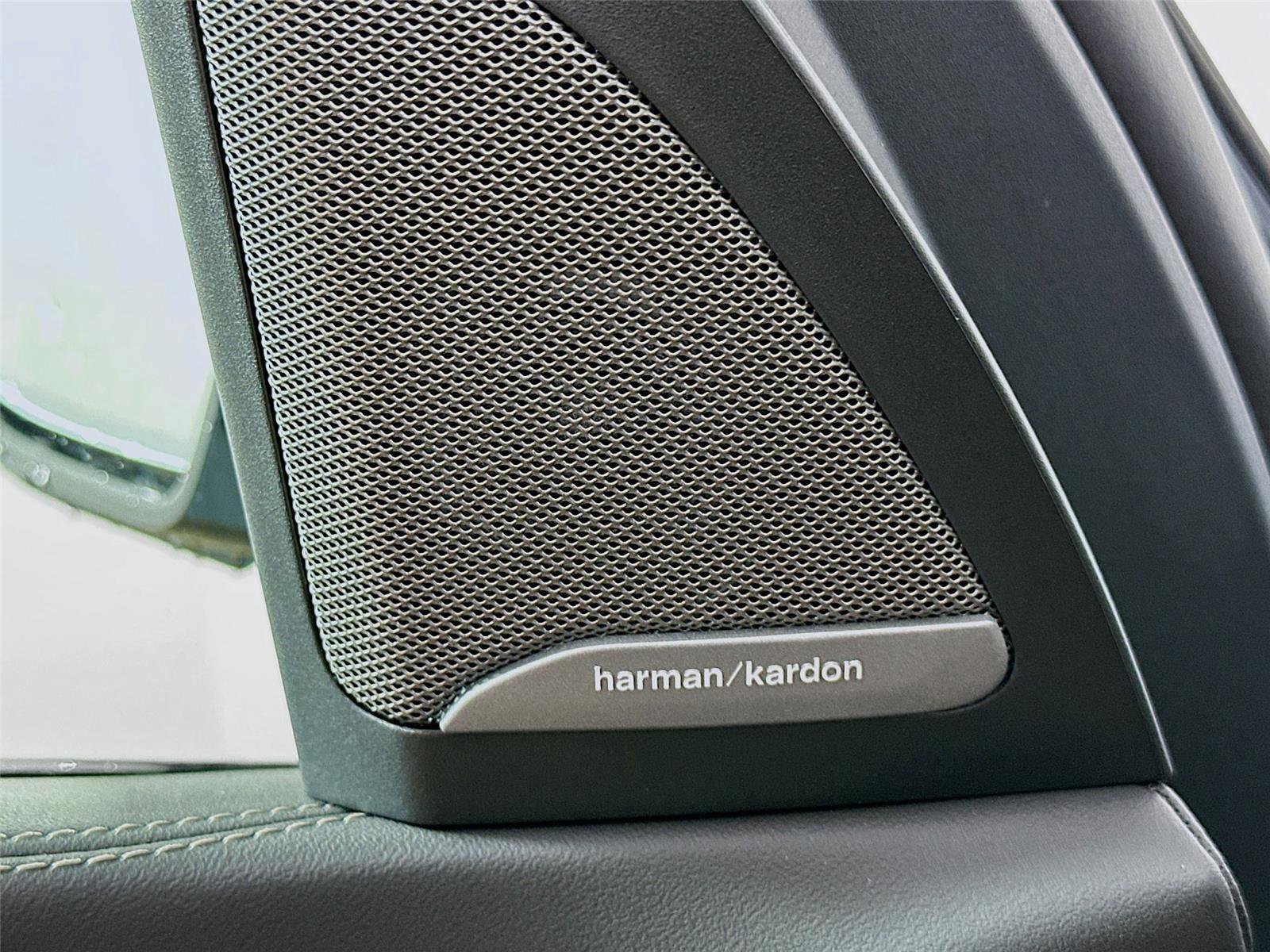 New 2026 BMW X5 xDrive40i w/ M Sport Package image 19