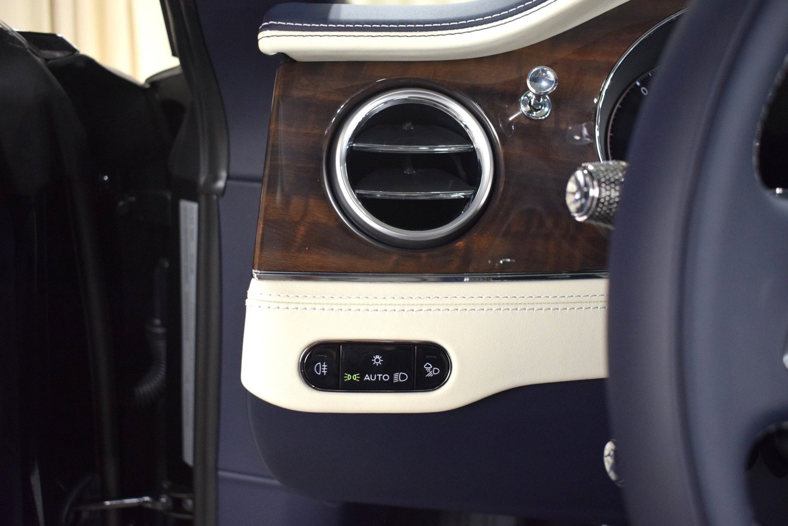 New 2026 Bentley Continental GTC image 29