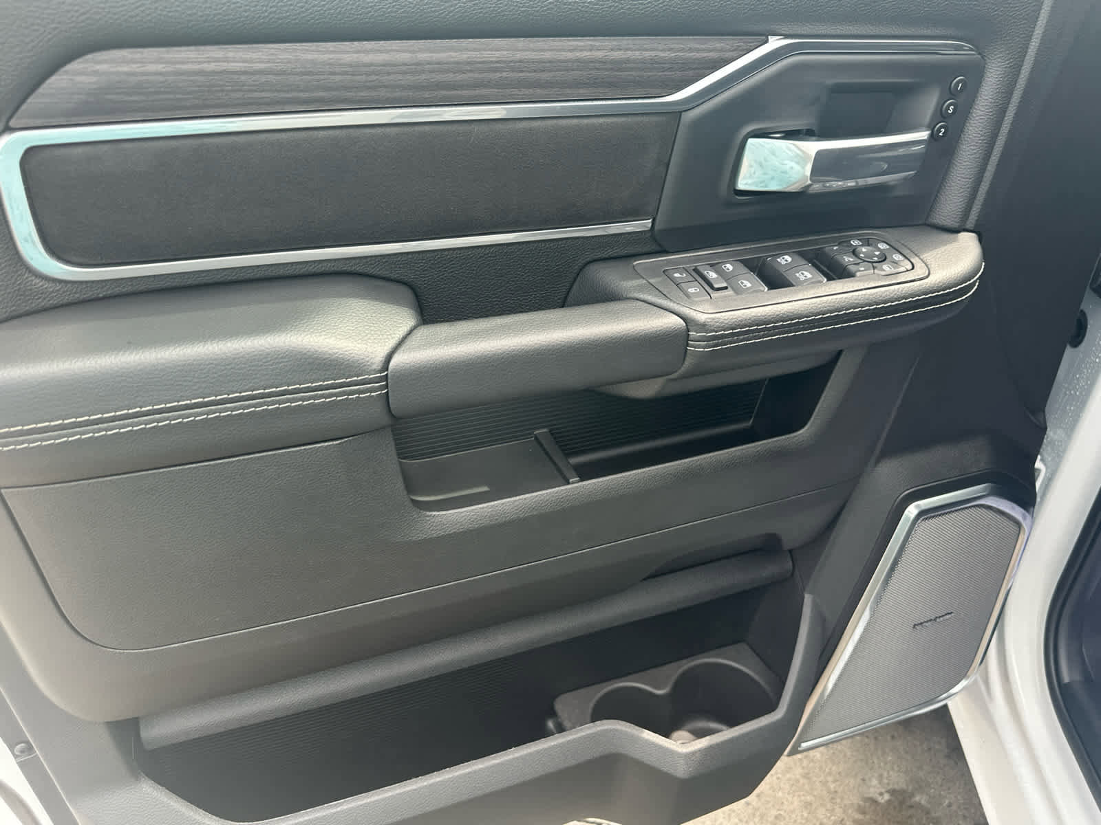 New 2026 RAM 3500 Laramie image 25