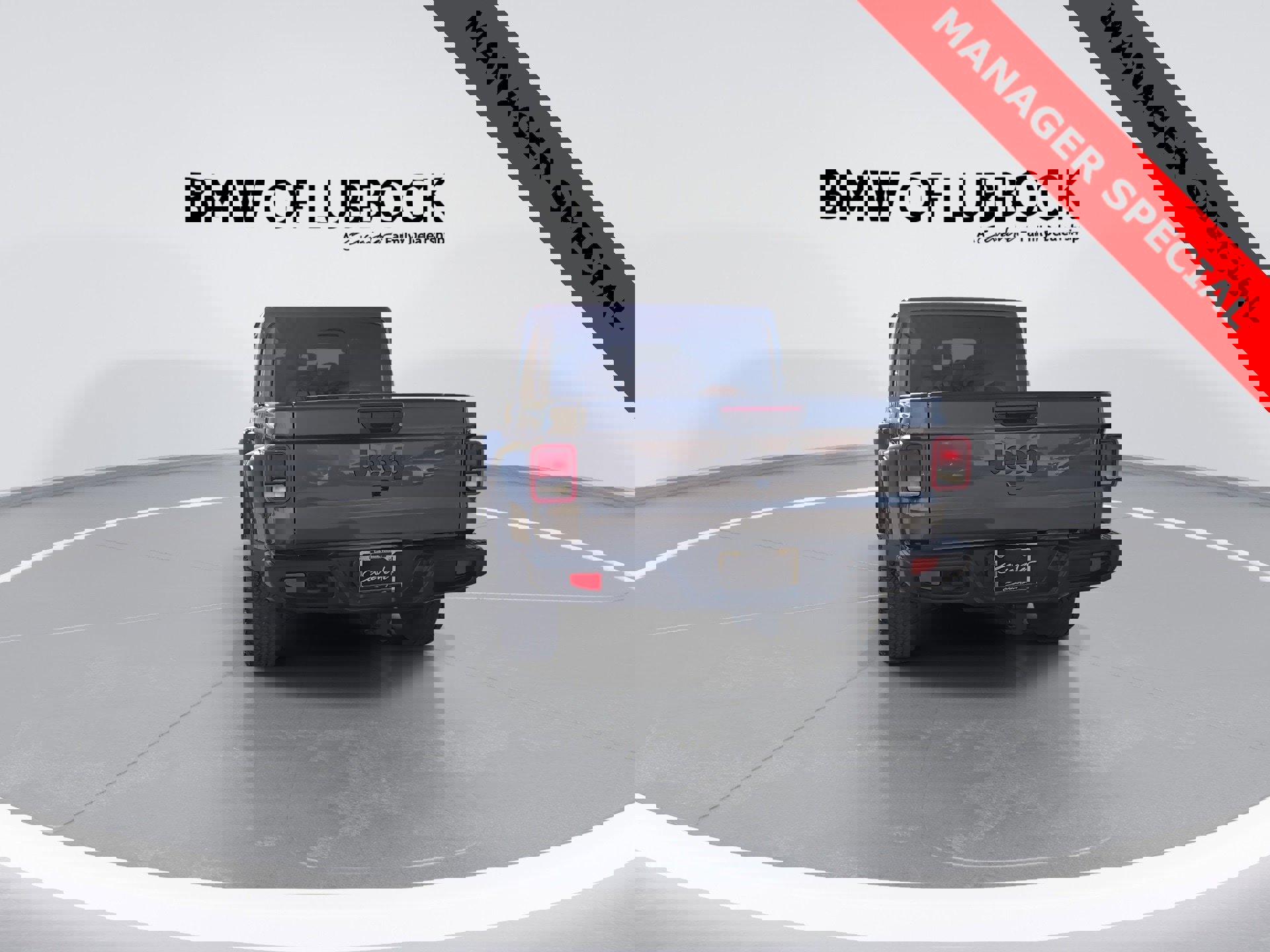 Used 2025 Jeep Gladiator Nighthawk image 8