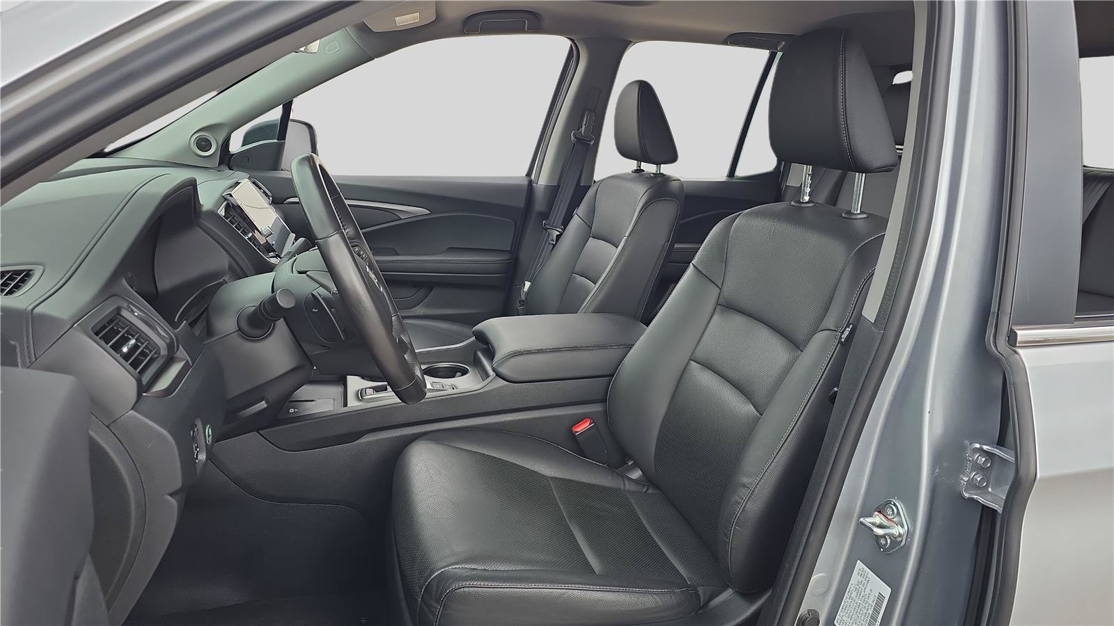 Used 2025 Honda Ridgeline RTL image 11