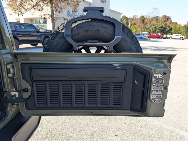 New 2026 Jeep Wrangler Unlimited Rubicon w/ Xtreme 35 Tire Package image 31